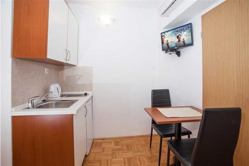 Povoljni apartmani Makarska - Apartman Marita S2 / 08